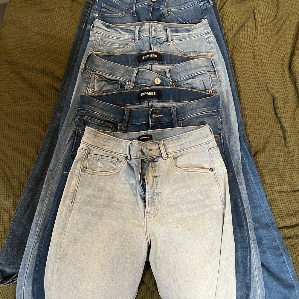 Bundle of 6 Express Women's Blue Jeans